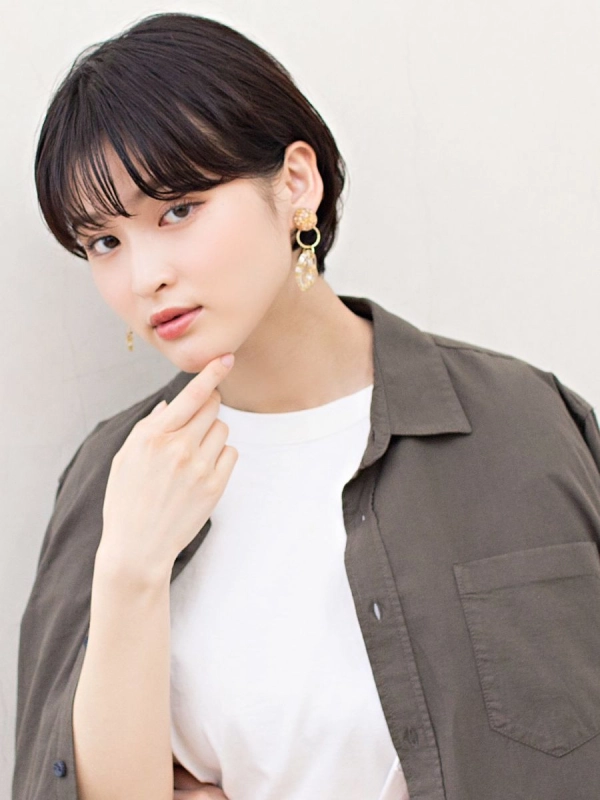 縮毛矯正×レイヤーボブで小顔!2026年夏の最旬スタイルとくせ毛でも叶える方法を美容師が解説