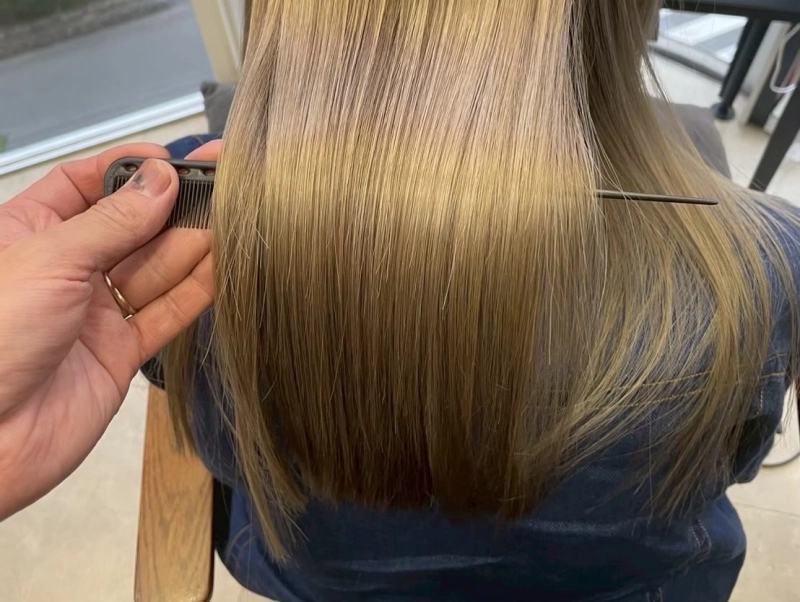 縮毛矯正後のブリーチは可能?髪質改善で両立させる方法